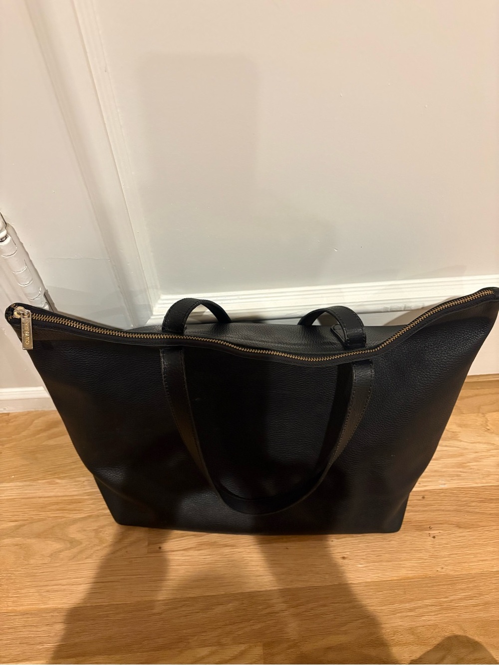 Cuyana Classic Easy Leather Zippered Tote Bag with Insert - Picture 7 of 11